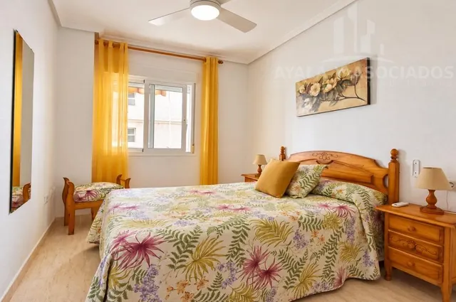 Apartamento en venta con terraza, piscina comunitaria y plaza de garaje, en la manga del mar menor, zona del estacio — 18