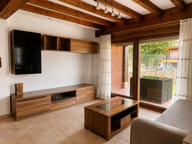 Casa pareada de estilo montañés totalmente restaurada en La 