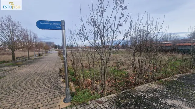 PARCELA URBANA DE USO RESIDENCIAL desarrollada y urbanizada  - foto 4