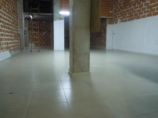 GANDIA (JUZGADOS NUEVOS) - LOCAL COMERCIAL - SE VENDE — 8
