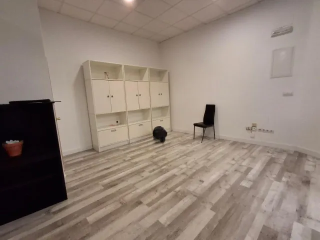 Local comercial ideal en la Galería Cambre  | Espacio versátil y céntrico para tu negocio — 6