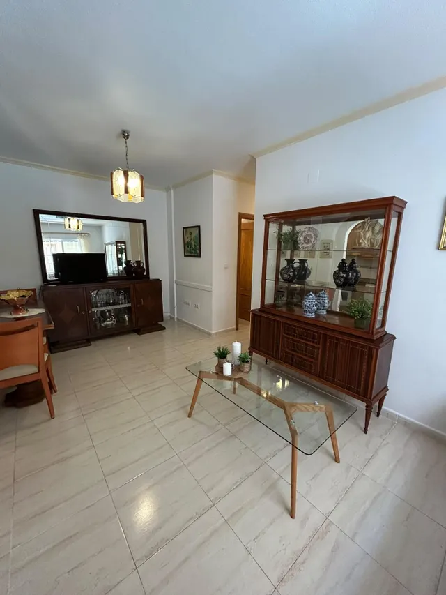 Apartamento cerca del mar, Alicante, Torrevieja. 2 habitaciones, 73 m2, 200 metros del mar — 6