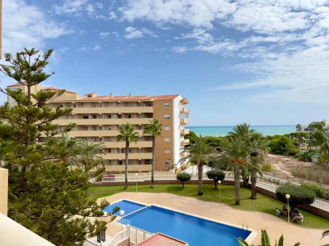 Apartamento moderno en Guardamar del Segura — 26