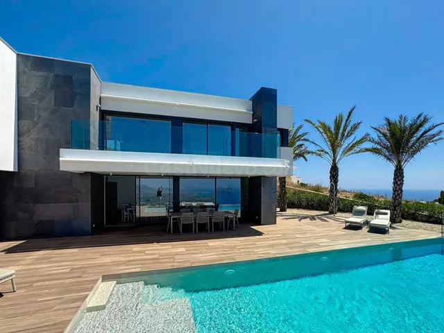 Villa de lujo con vistas al mar - foto 3