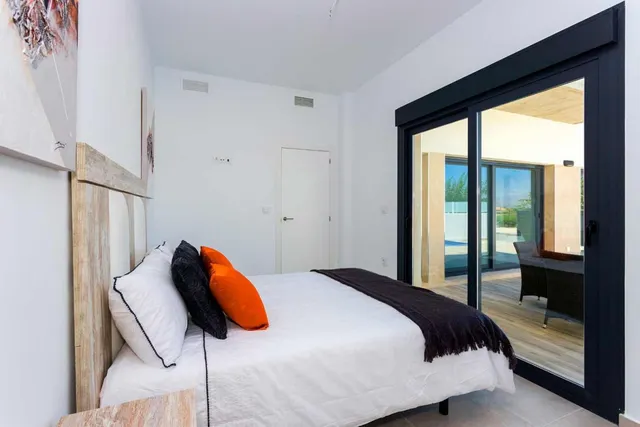 VILLA DE 3 DORMITORIOS EN UNA SOLA PLANTA, DAYA NUEVA — 7