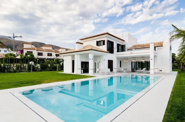 Villa en Sierra Cortina (cl) — 2