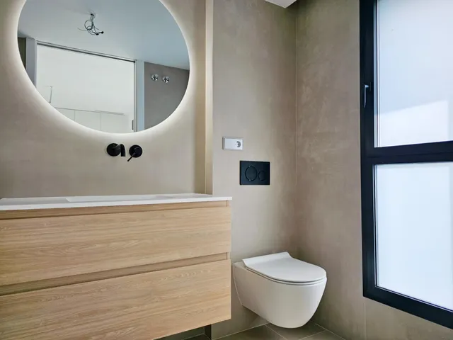 Apartamento en planta baja de obra nueva en exclusiva urbanización en primera línea de playa — 17
