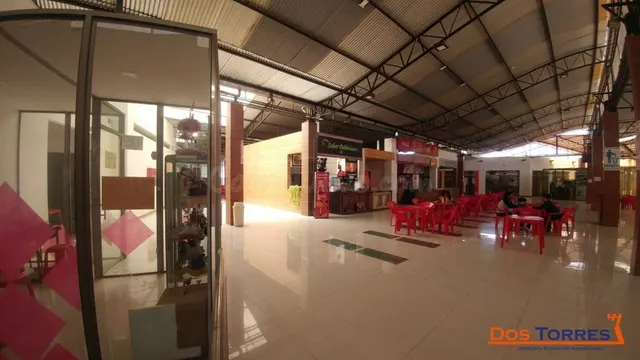 12.500$us Local comercial en la plaza de comidas de las Bris - foto 4
