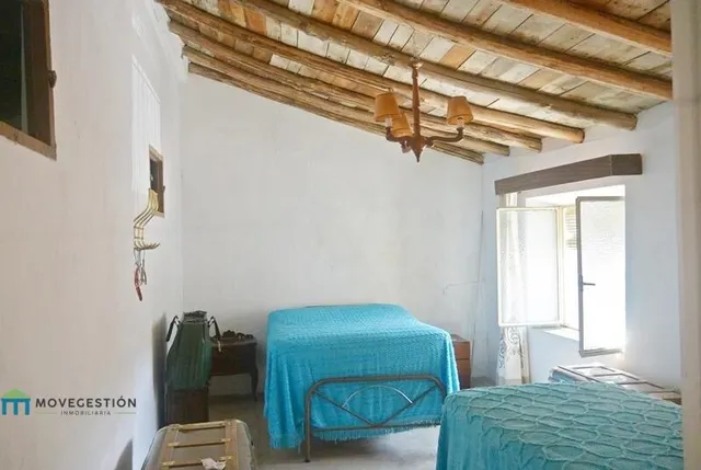 CASA EN VILLALUENGA DEL ROSARIO — 7