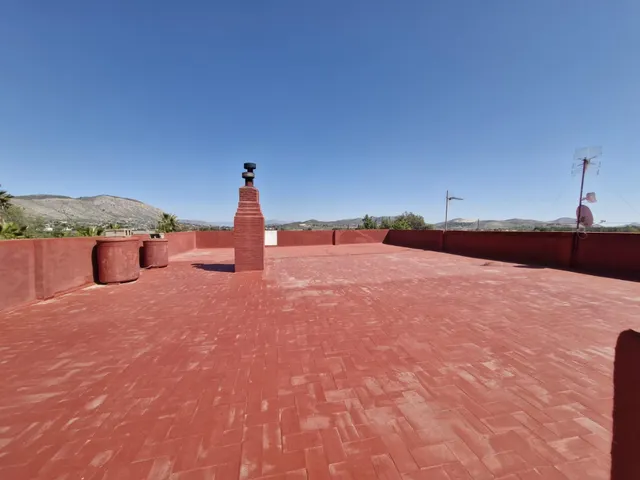 CASA CON TERRENO EN HONDON DE LAS NIEVES — 32