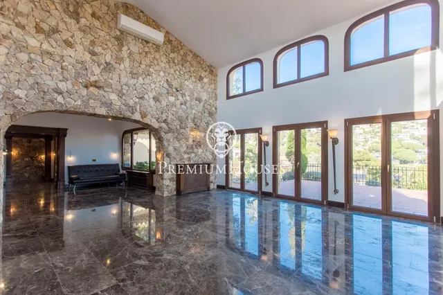 Casa en venta con bonitas vistas al mar en Cala Sant Francesc — 14