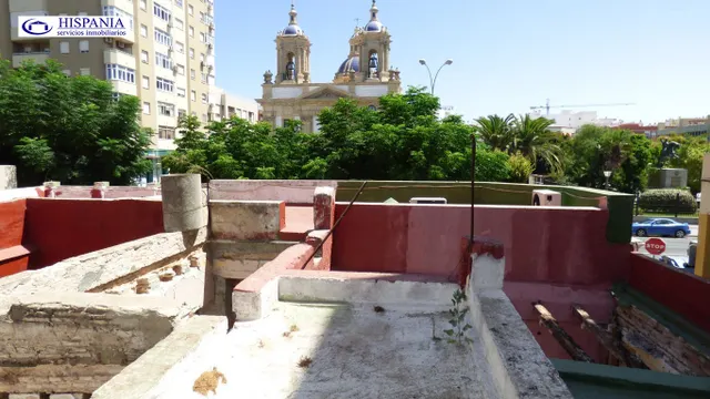 Local comercial situado en la mejor zona comercial de la Avenida principal de Cadiz — 19