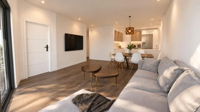 Casa única de 253 m2 con garaje doble, oficina, salón social y +100 m2 de terrazas — 25
