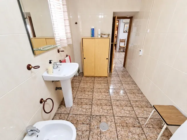 Casa independiente de 200 m2 con cinco habitaciones, dos cocinas y solárium en San José de la Vega — 25