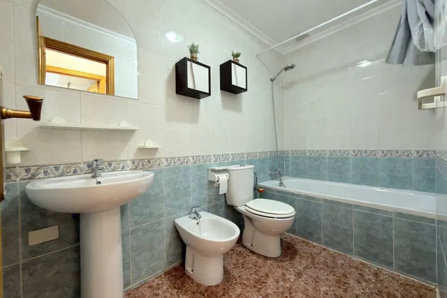 Magnifico bungalow de planta baja con piscina comunitaria y zonas verdes — 13