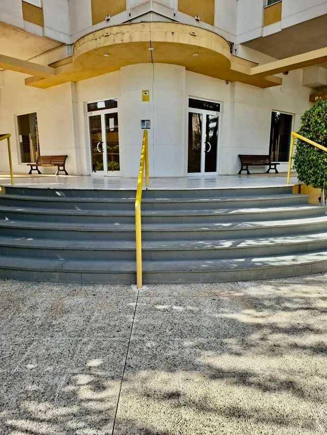 Apartamento reformado con vistas al mar, terraza y parking incluido en poniente, Benidorm — 34