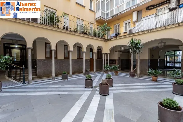 PISO COMPLETAMENTE REFORMADO EN CALLE RECOGIDAS — 41