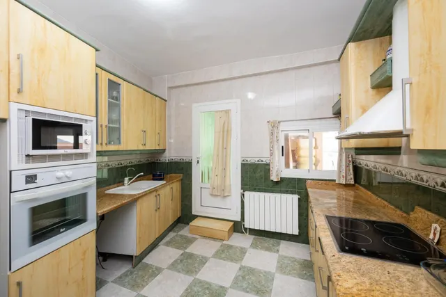 ¡Tu hogar ideal te espera en Moraleda de Zafayona! — 20