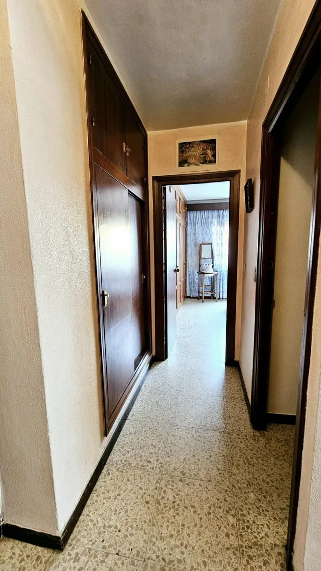 Magnifico piso en edificio en primera linea de playa en Estepona pueblo — 8