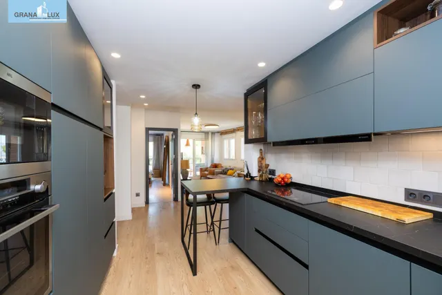 Exclusivo piso con terraza y vistas despejadas en El Serrallo. — 19