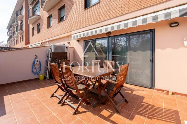 Dúplex en venta Calle Teresa de Calcuta, Reus. — 34