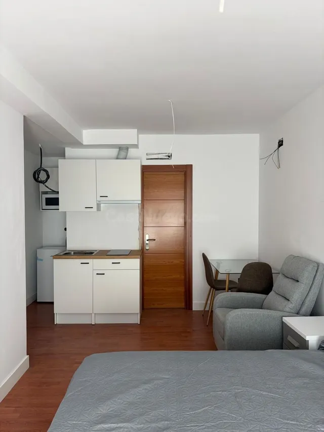 APARTAMENTO EN ALQUILER — 4