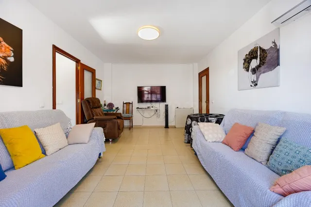 MAGNIFICO PISO A UNOS PASOS DE LA PLAYA, IDEAL PARA VIVIR TODO EL AÑO — 2