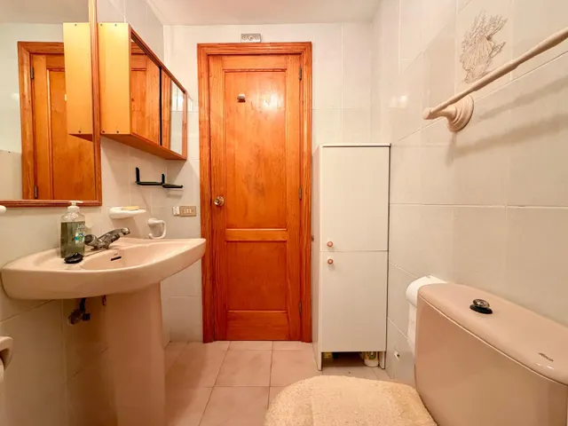 Terraza, piscinas y playa: tu nuevo hogar en Arinaga, con garaje y trastero — 18