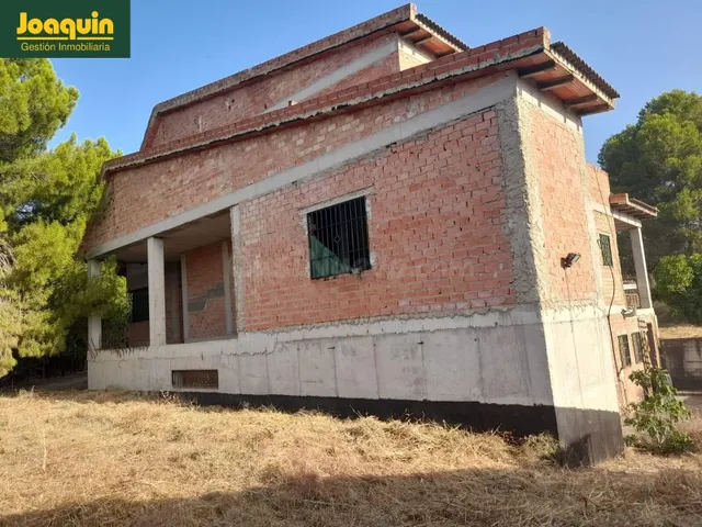 PARCELA CON CASA PARA TERMINAR A SU GUSTO!!! ¡¡ NO HIPOTECAB - foto 2