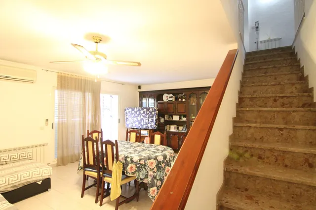 Casa a tres vientos con 4 habitaciones, amplio garaje y patio privado en el barrio de sant bernat — 6