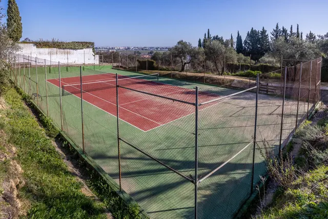 Piso reformado con espectaculares vistas de Sevilla, piscina y garaje doble en Mairena del Aljarafe — 19