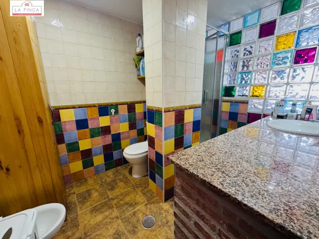 2 dormitorios con piscina y parking a 150m de la playa — 22