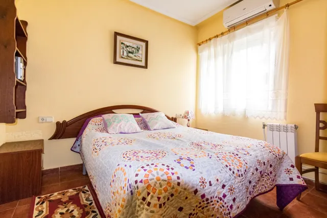 Chalet independiente a la venta en Playa Flamenca — 35