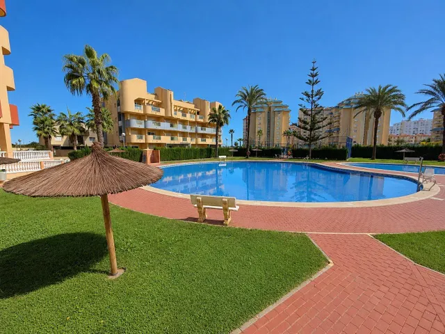 Espectacular apartamento en Miradores del Puerto con vistas al Mar Menor. — 28