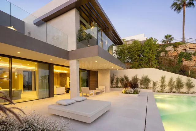 Chalet 5 habitaciones 540m² en venta - Costa del Sol — 5