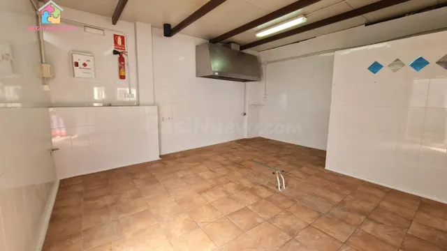 Se vende lote de 2 locales comerciales + vivienda en Tesoril - foto 4