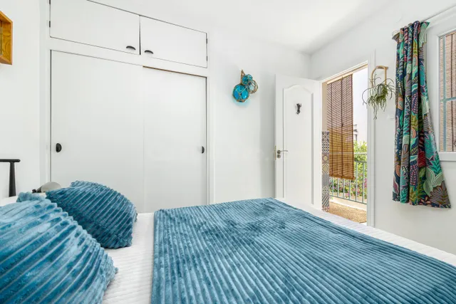 Casa unifamiliar en venta  con piscina privada, 5 dormitorios y amplio patio en Málaga — 37