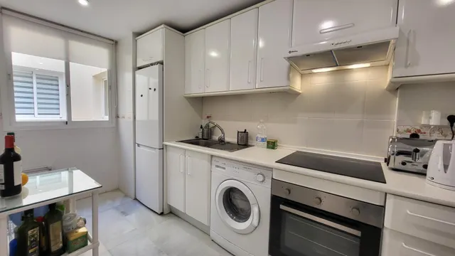 Piso en el centro de San Pedro Alcantara de 2 habitaciones y 2 baños, REFORMADO Y CON GARAJE — 36