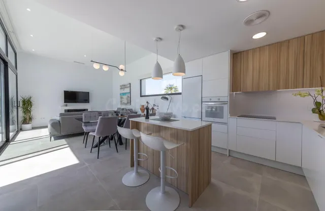 Se vende impresionante villa en Calasparra con 3 dormitorios - foto 5