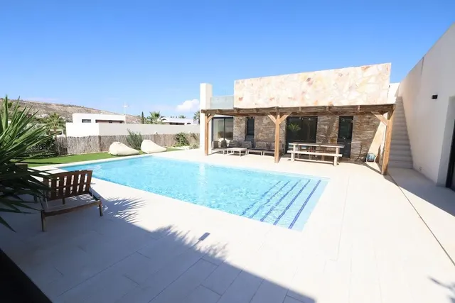 Villa moderna con piscina privada y vistas al golf en La Finca, Algorfa — 21