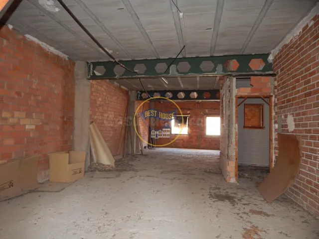 OPORTUNIDAD AMPLIA CASA CON LOCAL EN AIELO DE MALFERIT - foto 4