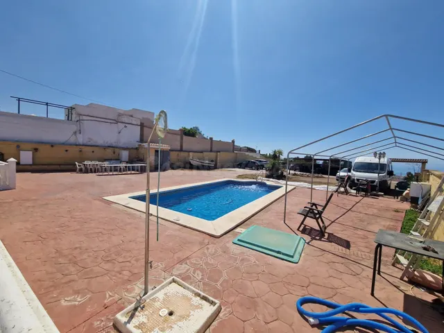Espléndida Oportunidad de Inversión en Torre de Benagalbón:  - foto 5