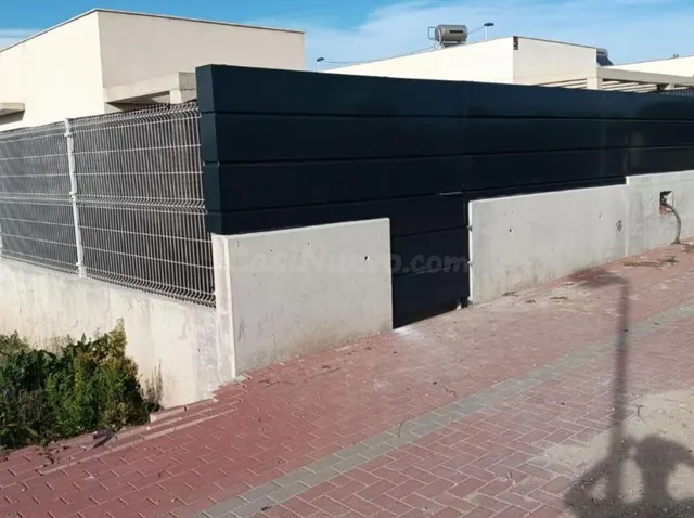 Tu Refugio Perfecto: Chalet en Urbanización Los Conejos - foto 3
