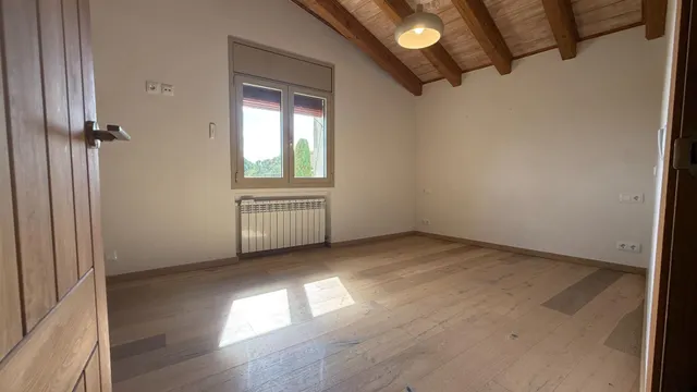 EXCLUSIVA CASA RÚSTICA CON JARDÍN, PISCINA Y VISTAS ABIERTAS — 18