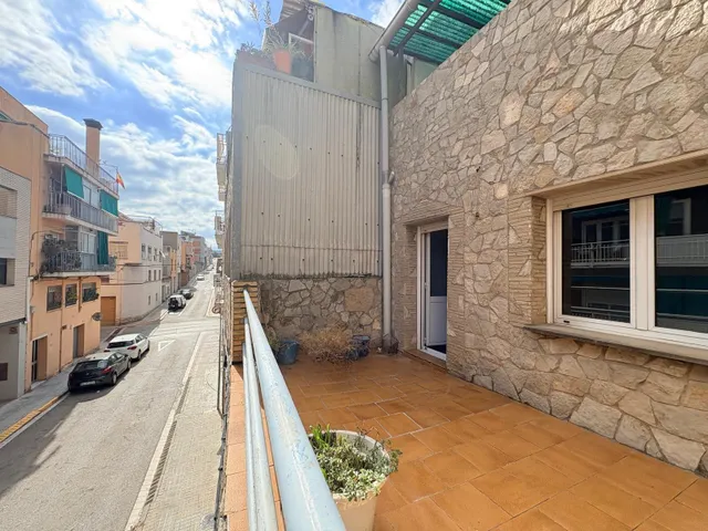 Fantastica Casa en Santa Margarida de Montbui  con almacen muy amplio y  dos terrazas solarium. — 13