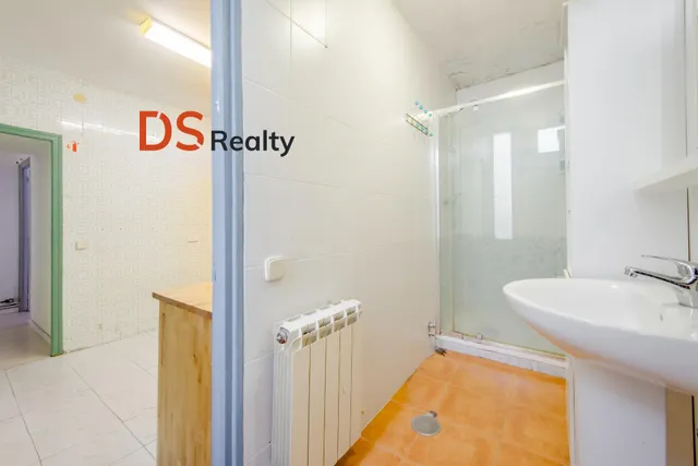 Ds realty presenta | piso 3+1 con dos balcones en malasaña. — 36