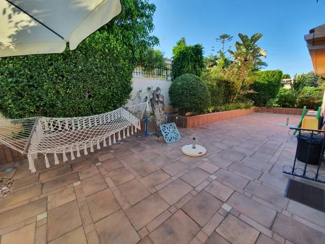 Chalet individual en una de las urbanizaciones mas exclusivas de Benidorm — 18