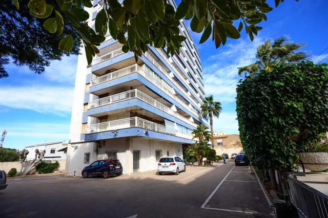 SE VENDE PISO PARA REFORMAR EN LOS ALCÁZARES EN AVENIDA LIBE - foto 2