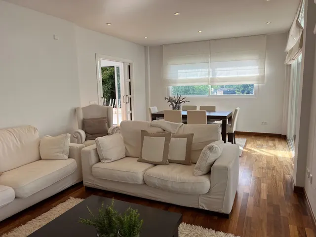 FINCA RÚSTICA EN VENTA CON PISCINA Y JARDÍN — 7