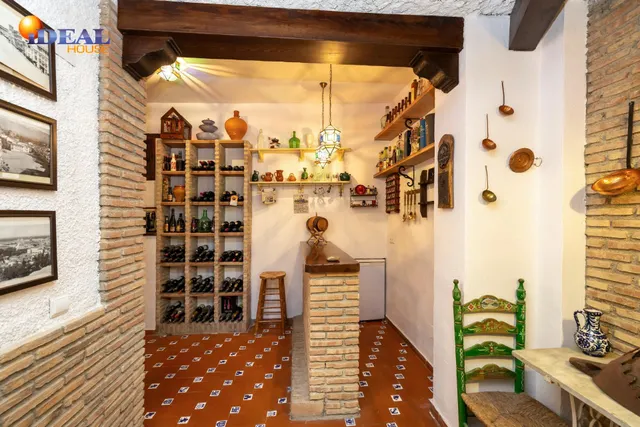 GRAN CASA EN ALBAICÍN BAJO. — 16